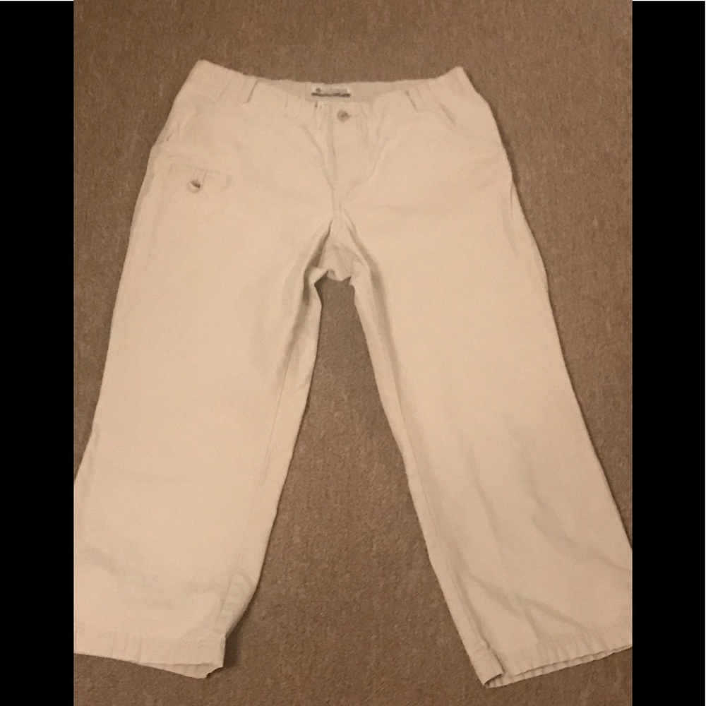Columbia size 8 capris excellent condition